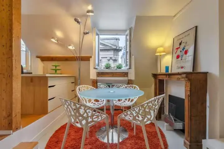 Before Making A Request Read My Profil Host At Bottom Of Page # Small Nest Under Rooftops - Heart Of Paris 0*,  França